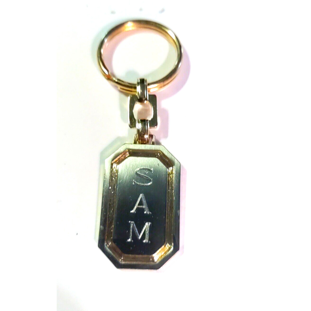 Monogram Sam Keychain Gold Tone. - Picture 2 of 5